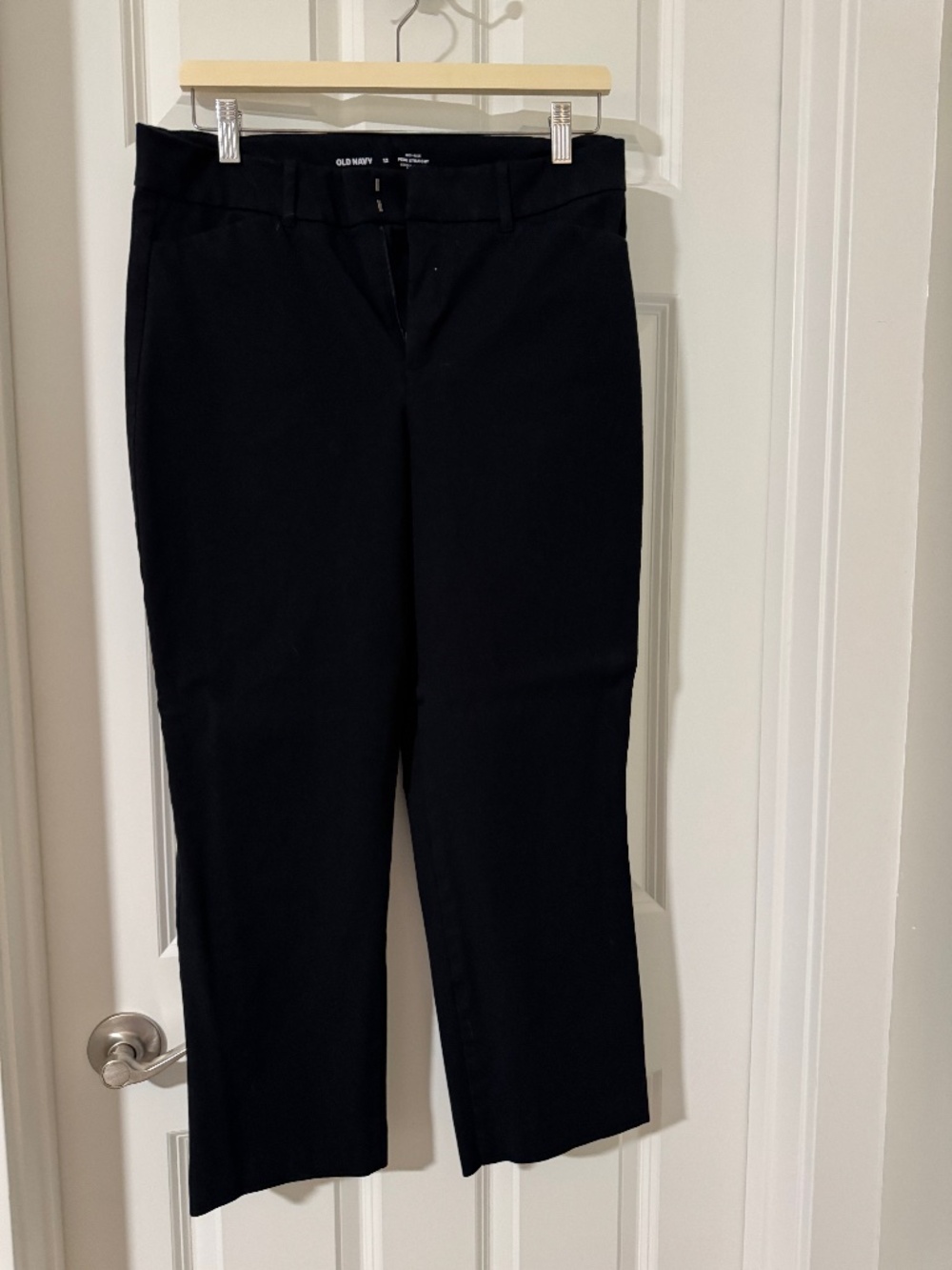 Old Navy EUC 12 high rise Pixie Straight black